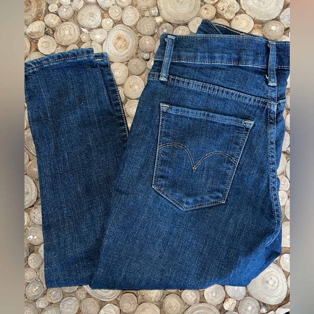 Levi’s Shaping Skinny Jeans